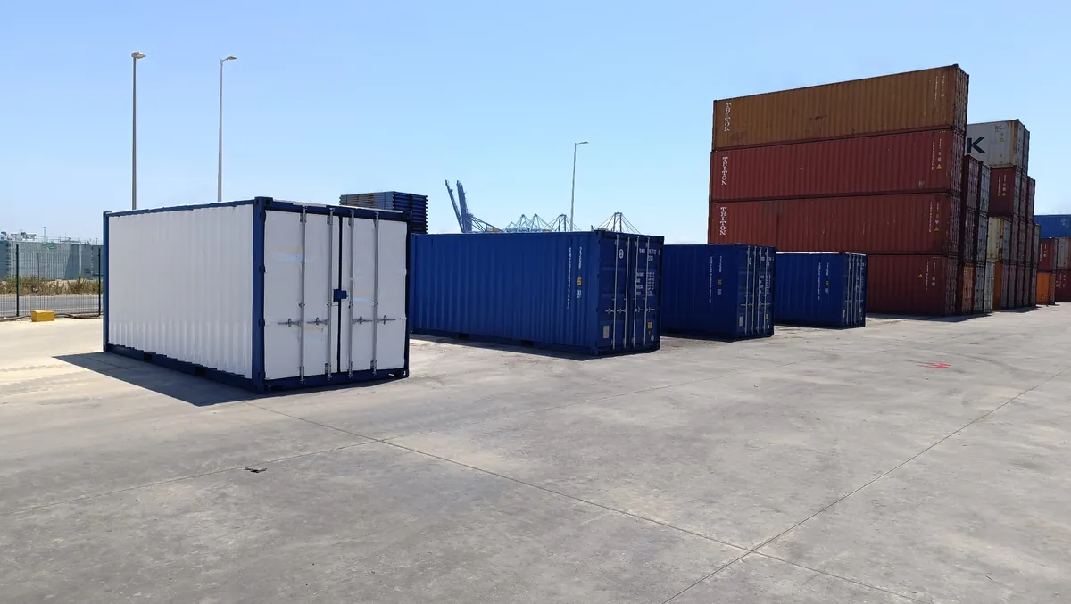 CoolPly applied on a container at the Port of Valencia, Spain